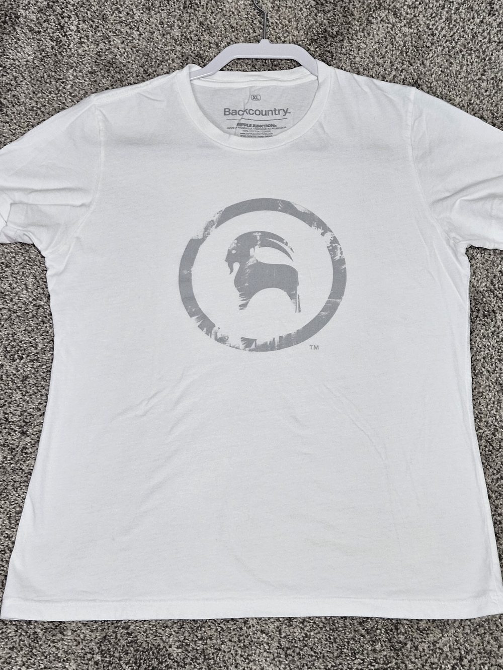Backcountry Women's XL White Goat Circle Retro Graphic T-Shirt 100% Cotton